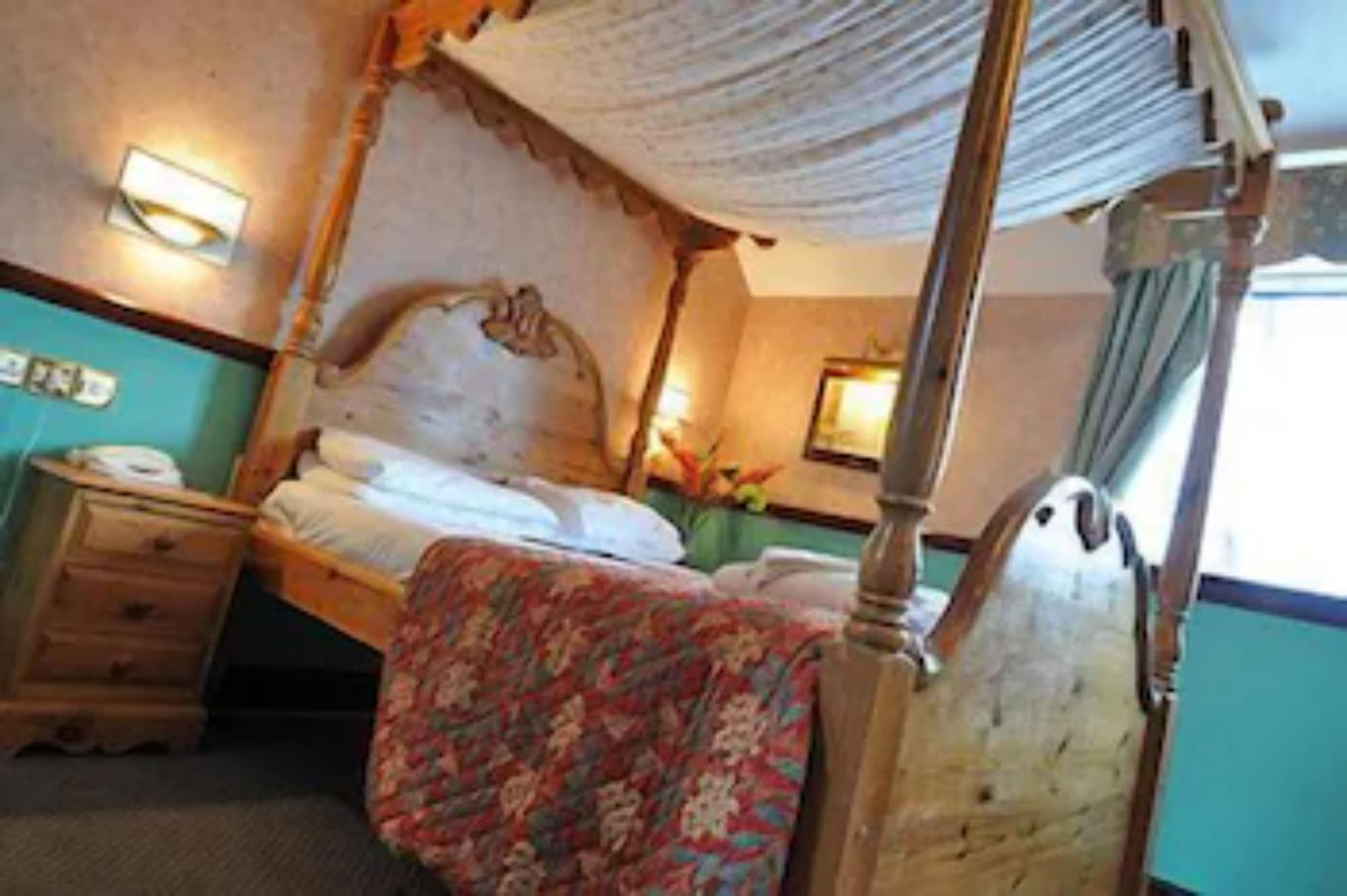 Crown & Cushion Hotel تشيبينغ نورتون المظهر الخارجي الصورة