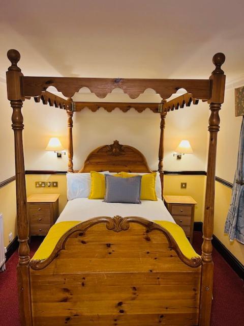Crown & Cushion Hotel تشيبينغ نورتون المظهر الخارجي الصورة